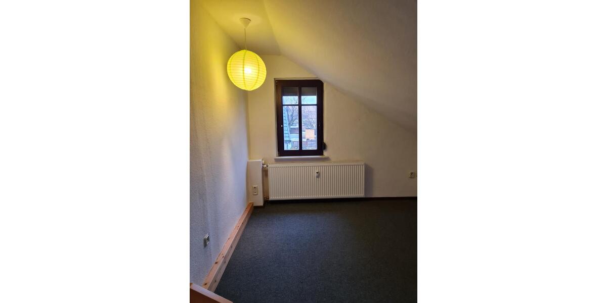 Etagenwohnung Löbau - 3 Zimmer, 75 m&sup2;, 400&euro; | Angebot:26720101