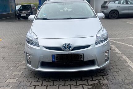 Toyota Prius 72.500 km 9.999 &euro; Berlin 13589
