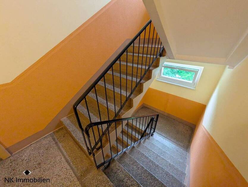++ schöne & günstige 3-Raum-Wohnung - großer Balkon mit Ausblick ins Grüne ++