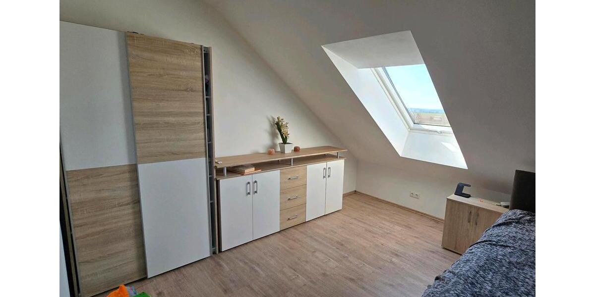 Einfamilienhaus Prichsenstadt - 4 Zimmer, 135 m&sup2;, 1.250&euro; | Angebot:25948191