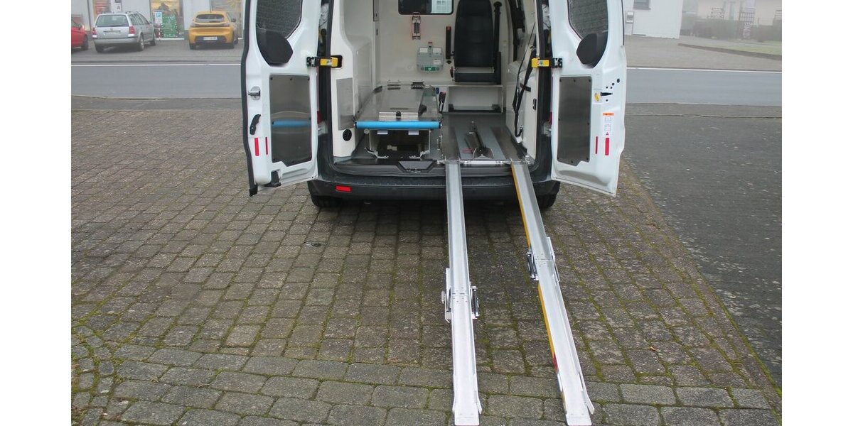 Ford Transit Custom 350 L2 KTW Krankentransportwagen 275.157 km 11.950 &euro; Badem 54657