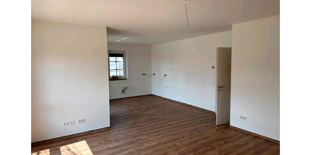 Etagenwohnung Mirow - 3 Zimmer, 88 m&sup2;, 880&euro; | Angebot:26255931