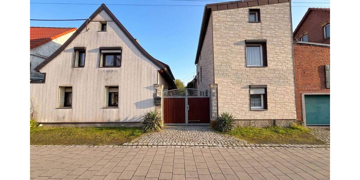 Einfamilienhaus Schkeuditz Glesien - 7 Zimmer, 170 m&sup2;, 130.000&euro; | Angebot:26556389