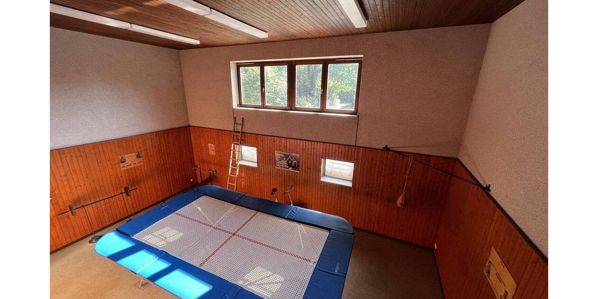 Einfamilienhaus Rellingen - 7 Zimmer, 202 m&sup2;, 2.300&euro; | Angebot:26806000