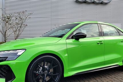 Audi RS3 4.050 km 62.975 &euro; Sankt Augustin 53757