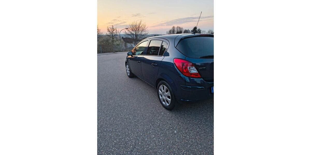 Opel Corsa 193.000 km 2.950 &euro; Pforzheim 75175