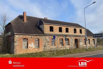 Haus Möllenhagen - 6 Zimmer, 210 m&sup2;, 66.000&euro; | Angebot:25190327