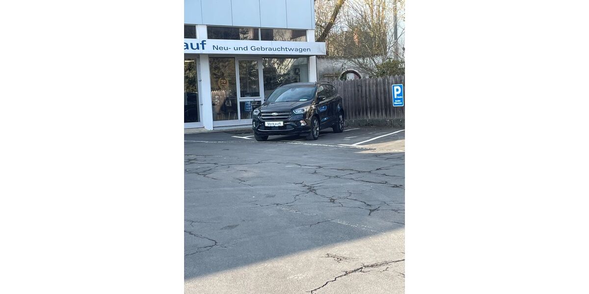 Ford Kuga 117.000 km 14.700 &euro; Marktredwitz 95615