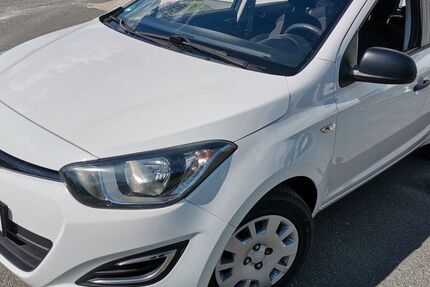 Hyundai i20 186.700 km 2.799 &euro; Fürth 90762