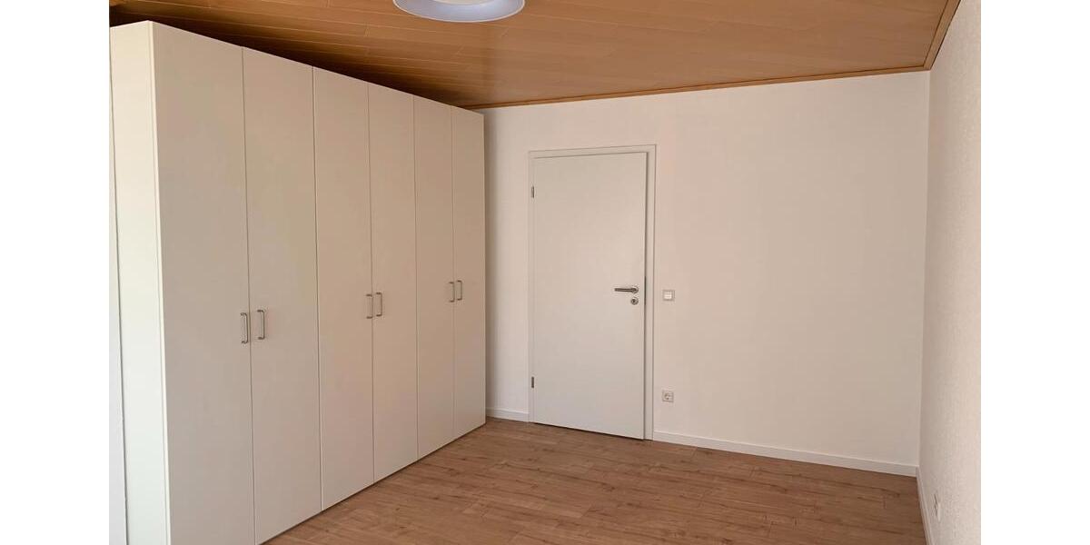 Erdgeschoßwohnung Eppelheim - 4 Zimmer, 115 m&sup2;, 1.300&euro; | Angebot:26023487