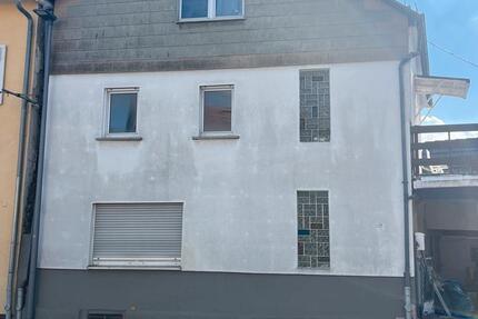 Haus Taunusstein - 4 Zimmer, 200 m&sup2;, 320.000&euro; | Angebot:25931134