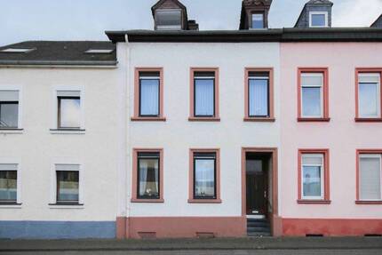 Haus Trier Trier-Ost - 7 Zimmer, 142 m&sup2;, 275.000&euro; | Angebot:26307610