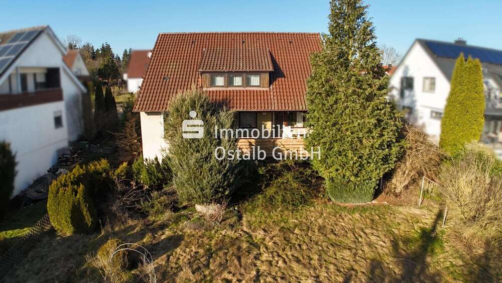 Einfamilienhaus Ellwangen - 8.5 Zimmer, 177 m&sup2;, 480.000&euro; | Angebot:25623392