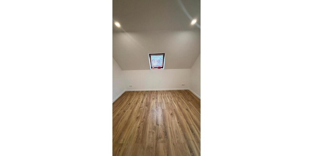 Dachgeschoßwohnung Neumünster Böcklersiedlung - 2 Zimmer, 75 m&sup2;, 725&euro; | Angebot:25378505