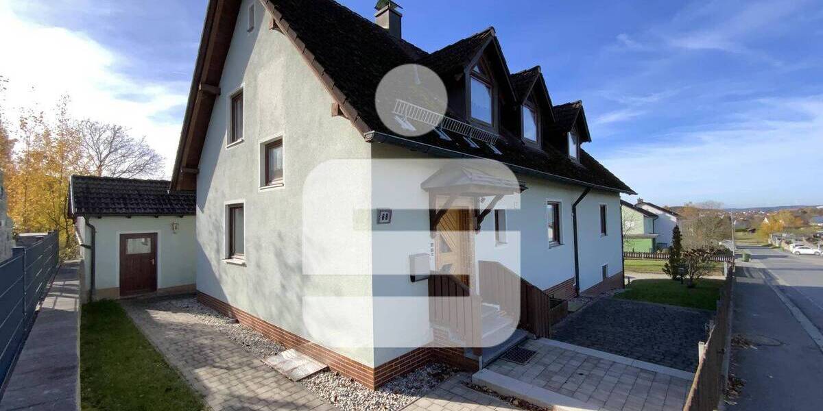Einfamilienhaus Oberviechtach - 8 Zimmer, 190 m&sup2;, 255.000&euro; | Angebot:25984404