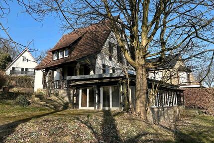 Charmantes Einfamilienhaus mit Garten