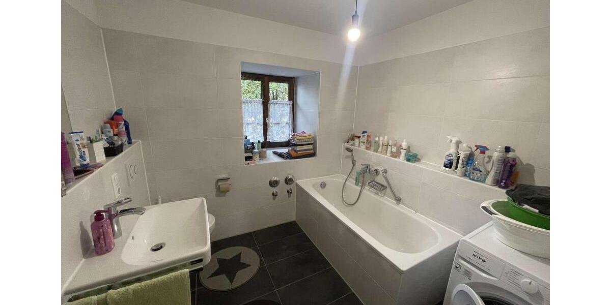 Etagenwohnung Röhrmoos - 3 Zimmer, 78 m&sup2;, 1.240&euro; | Angebot:25512894