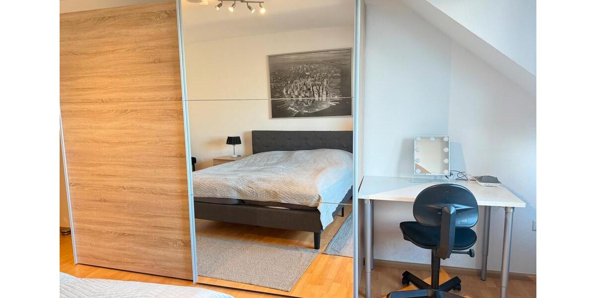 Dachgeschoßwohnung Neuss - 3 Zimmer, 75 m&sup2;, 1.675&euro; | Angebot:24729792