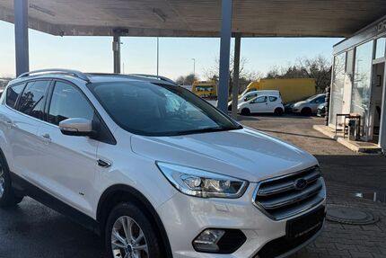Ford Kuga 110.000 km 13.900 &euro; Asperg 71679