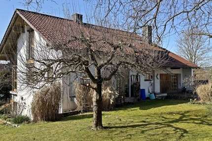 Haus Neufahrn in Niederbayern - 7 Zimmer, 215 m&sup2;, 585.000&euro; | Angebot:25499692