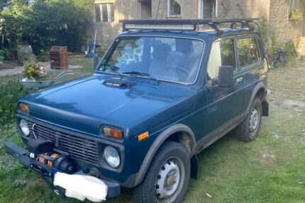 Lada Niva 50.000 km 5.500 &euro; Kantow 16845