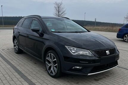 Seat Leon 70.400 km 17.900 &euro; Steinberg 08237
