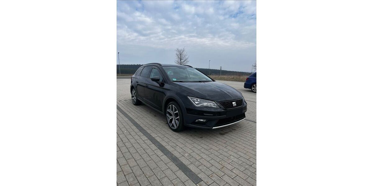 Seat Leon 70.400 km 17.900 &euro; Steinberg 08237
