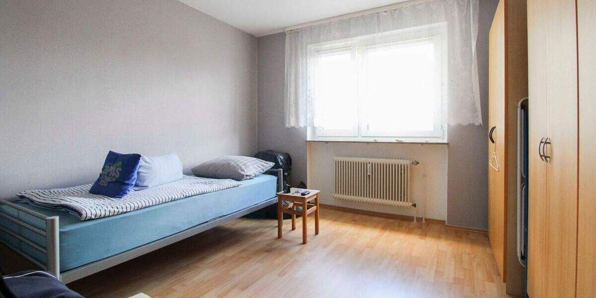 Sehr schön geschnittene 2-ZW mit TG-Stellplatz und Balkon in Fürth 2 zimmer