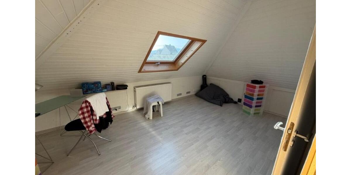 Einfamilienhaus Betzdorf - 8 Zimmer, 180 m&sup2;, 1.350&euro; | Angebot:25292930