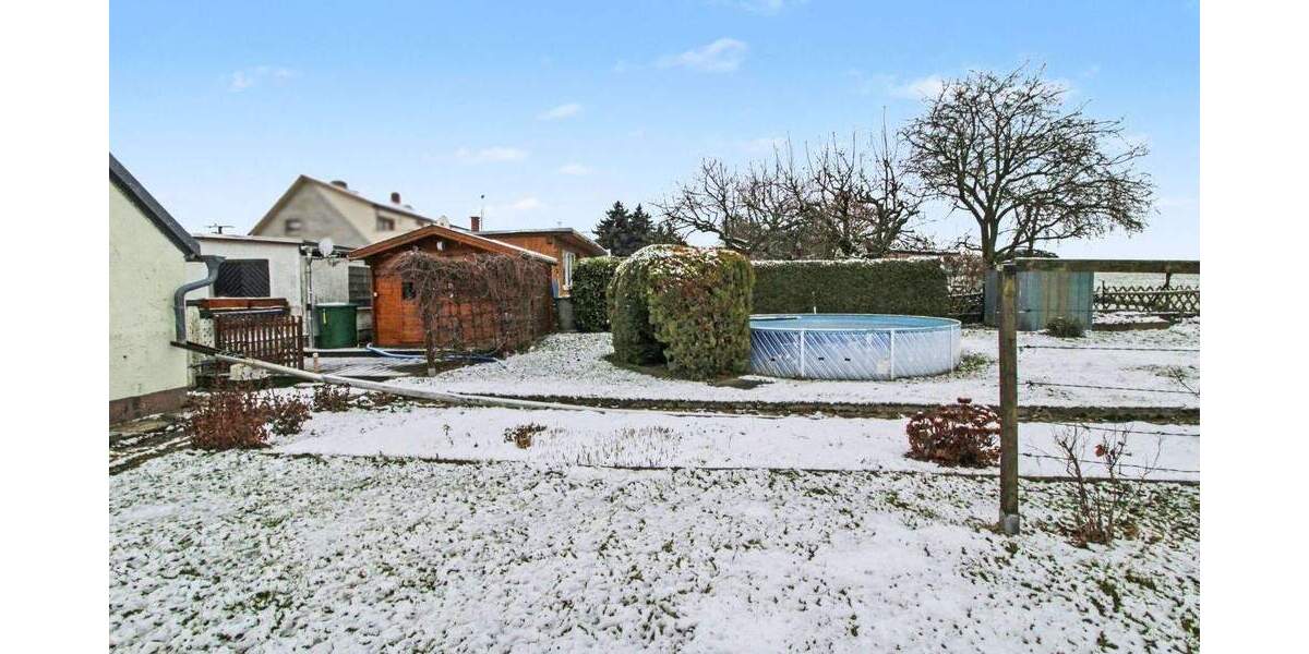 Bezugsfreie Doppelhaushälfte mit Einliegerwohnung in ruhiger Feldrandlage 4 zimmer