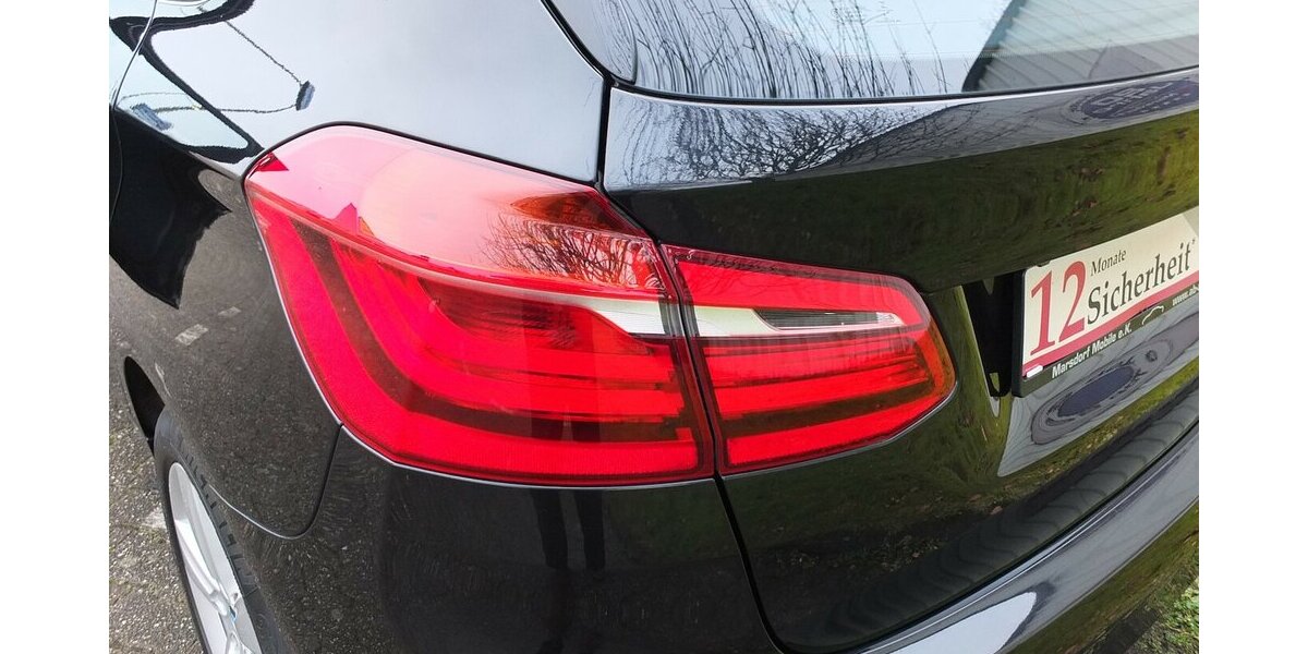 BMW 218 Active Tourer ADVANTAGE NAVI PARKASISSTENT SHZ 124.575 km 10.908 &euro; Köln 50858