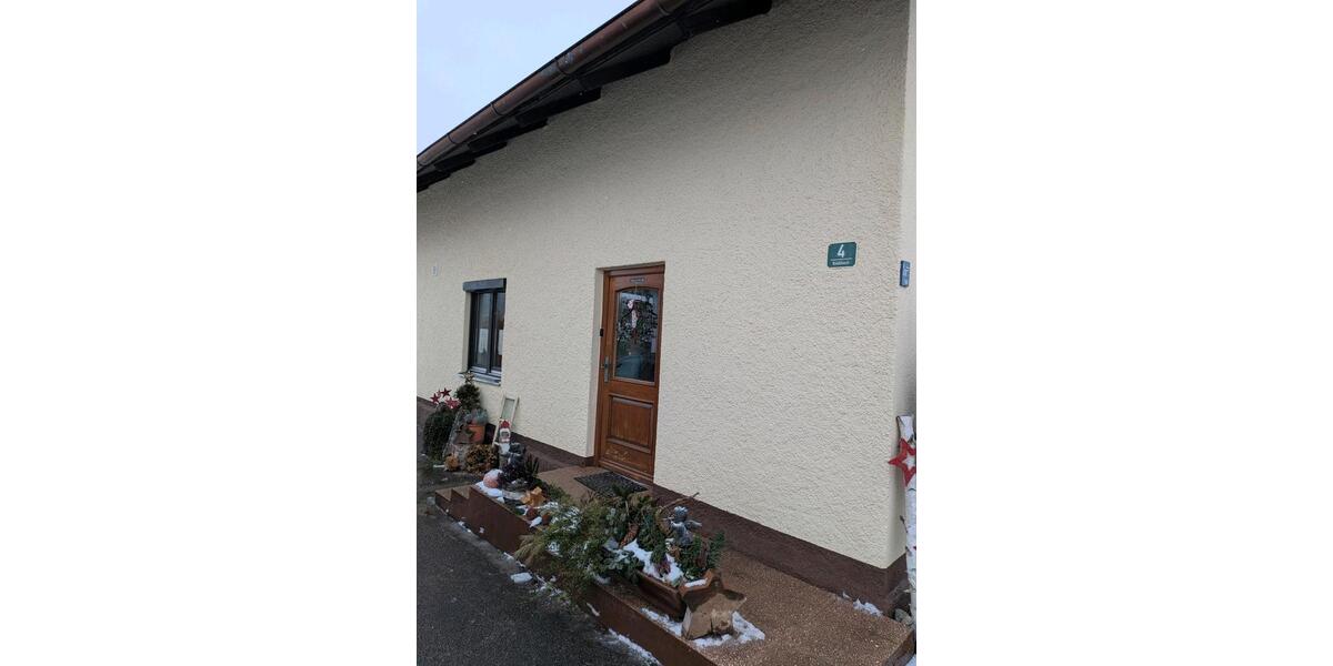 Einfamilienhaus Bayerbach - 3 Zimmer, 71 m&sup2;, 900&euro; | Angebot:25895290