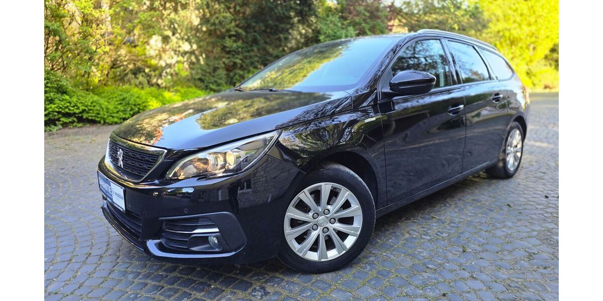 Peugeot 308 42.450 km 12.990 &euro; Borgholzhausen 33829