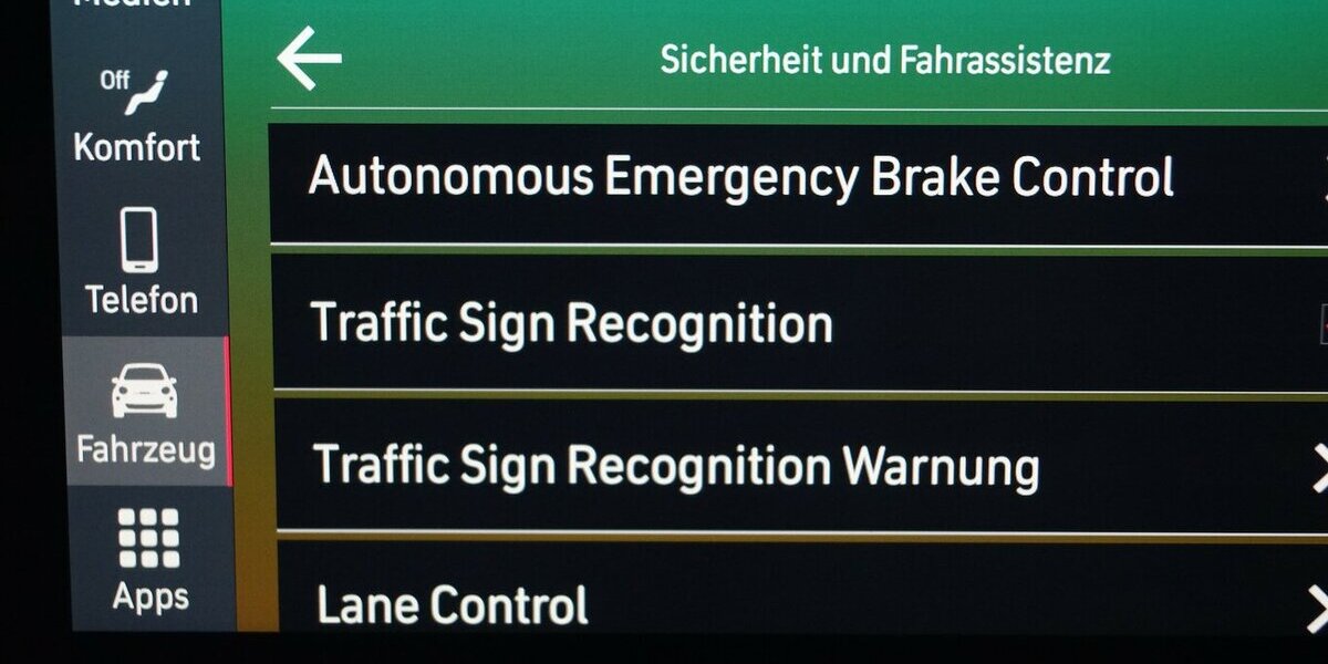 Fiat 500e Action Carplay Android Automatik 1.Hand 20.500 km 13.120 &euro; Lich 35423