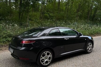Alfa Romeo GT 134.000 km 2.999 &euro; Dresden 01099