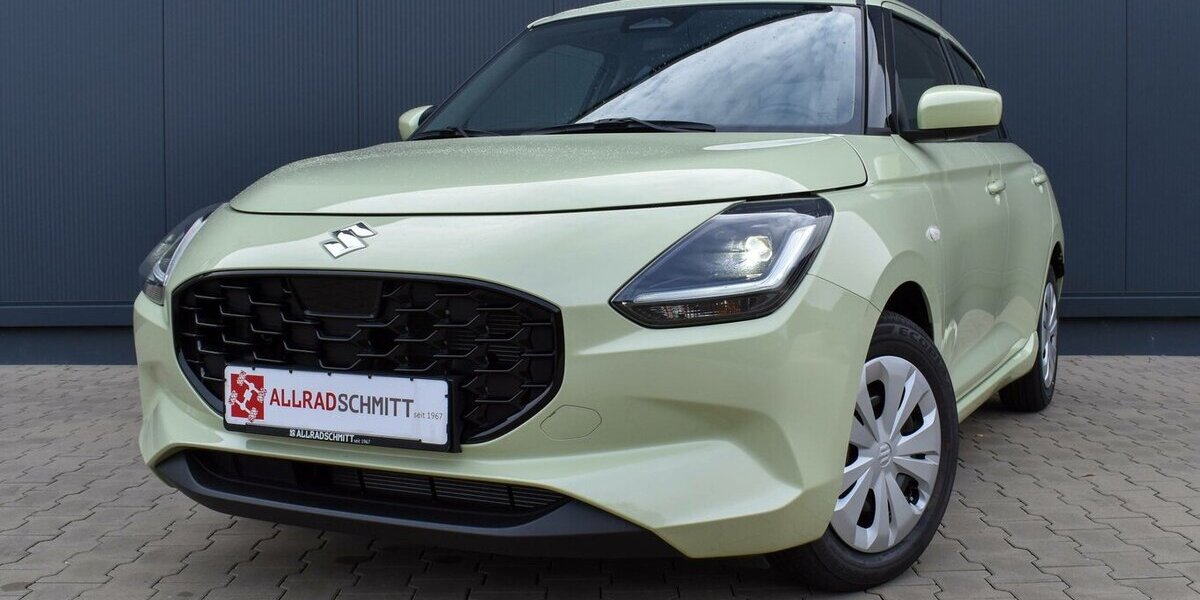 Suzuki Swift Club 1.2l M/T Dualjet Hybrid 16.600 km 15.450 &euro; Höchberg-Würzburg 97204