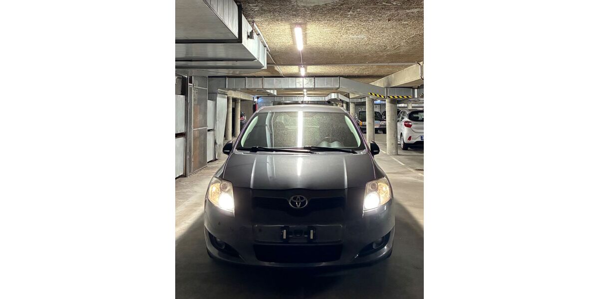 Toyota Auris 244.000 km 2.100 &euro; Bremen 28357
