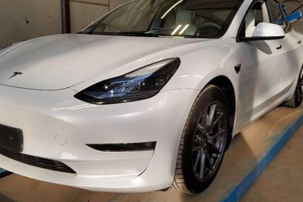 Tesla Model 3 53.122 km 30.450 &euro; Steinbach-Hallenberg OT Herges-Hallenberg 98587
