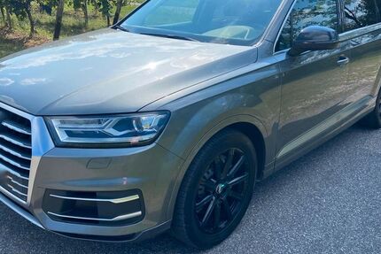 Audi Q7 270.000 km 20.000 &euro; Rosenheim 83022