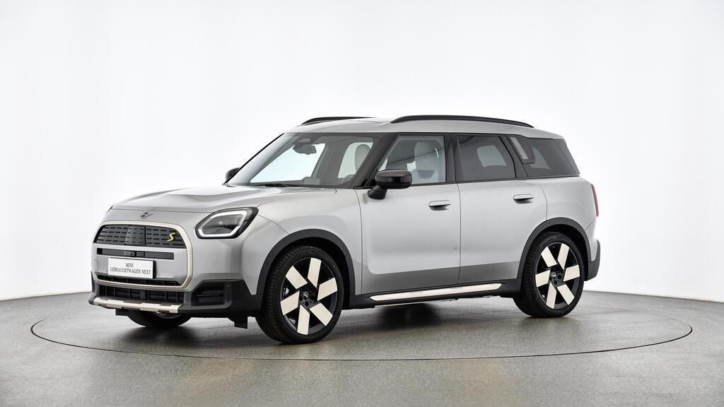 Mini Countryman SE (Cooper) 4.659 km 39.990 &euro; Leipzig 04103