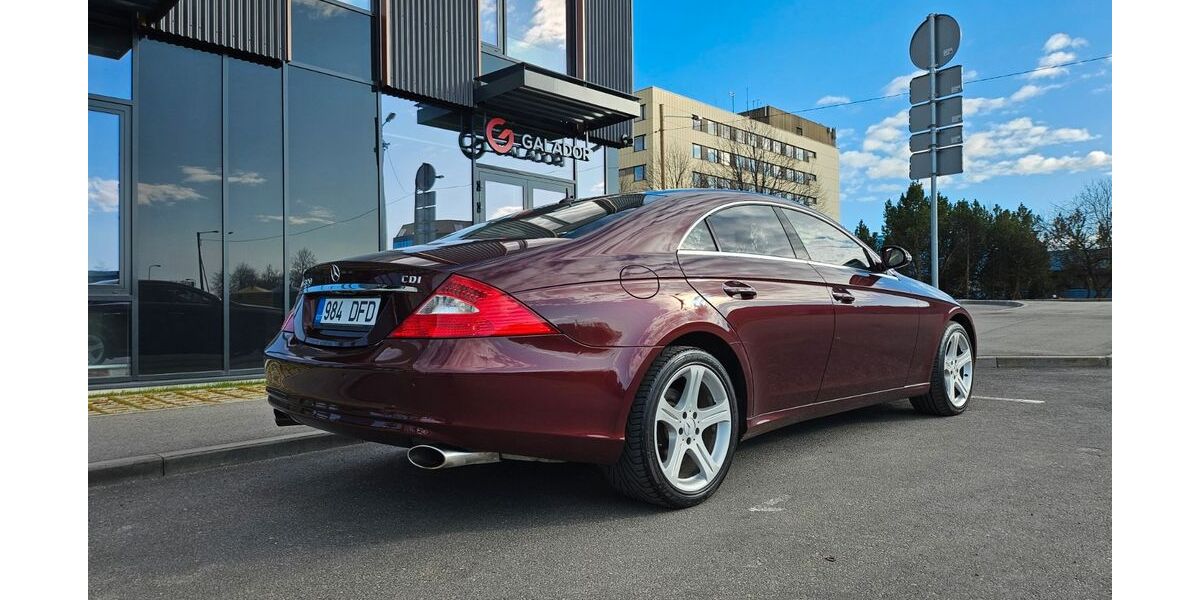 Mercedes-Benz CLS 320 80.000 km 12.900 &euro; Körner 99998