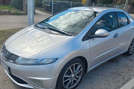 Honda Civic 120.000 km 7.299 &euro; Hamburg 22145