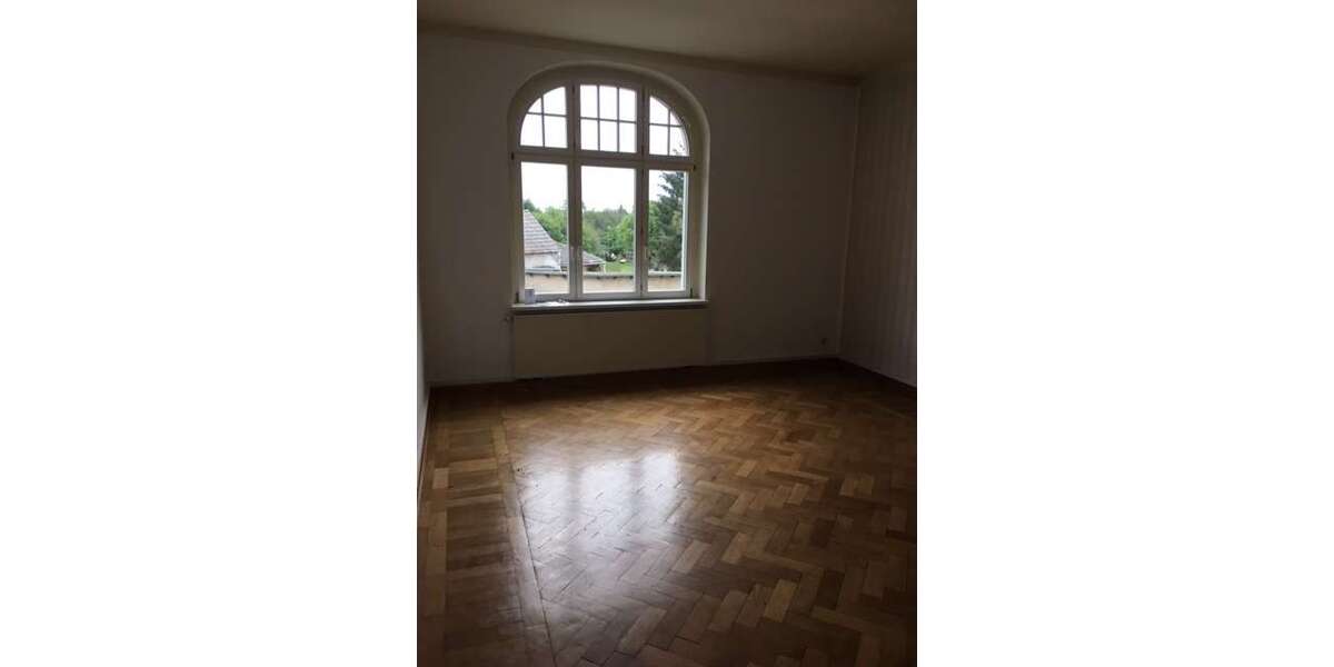 Etagenwohnung Bad Schmiedeberg - 4 Zimmer, 85 m&sup2;, 400&euro; | Angebot:25335912