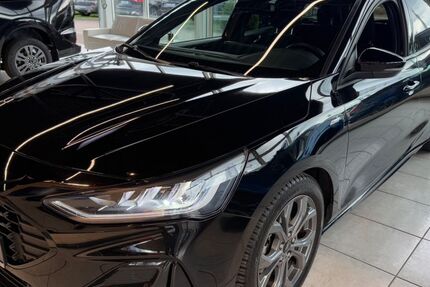 Ford Focus 37.221 km 21.690 € Rostock 18059