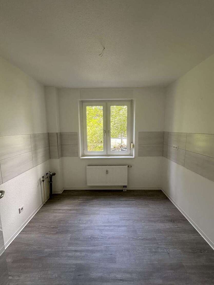 ++ Frisch Sanierte 2-Raumwohnung im blauen Wunder++ 2 zimmer