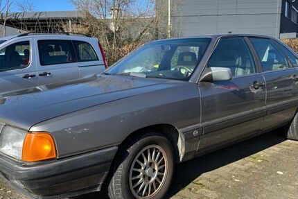 Audi 100