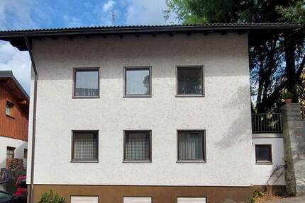 Haus Zwiesel - 7 Zimmer, 157 m&sup2;, 249.000&euro; | Angebot:25667476