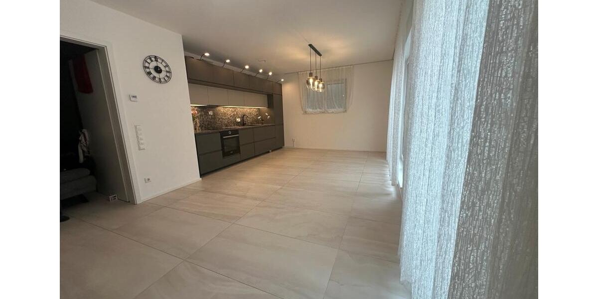 Etagenwohnung Vöhringen - 2.5 Zimmer, 83 m&sup2;, 1.323&euro; | Angebot:26291898