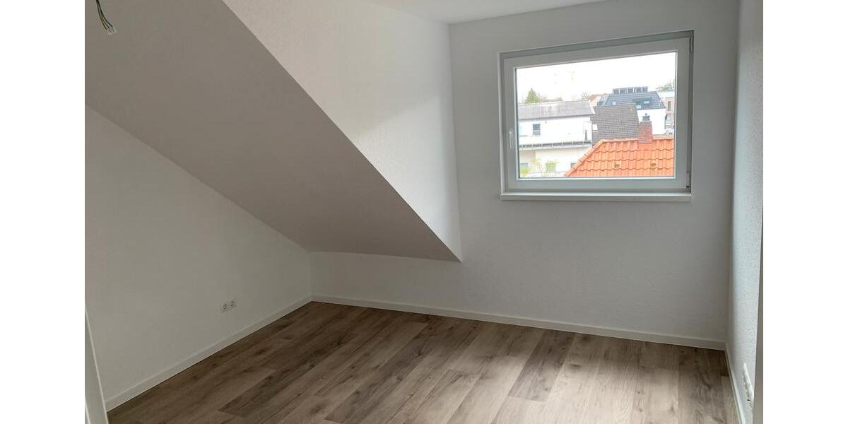 Dachgeschoßwohnung Oldenburg Bürgeresch - 2.5 Zimmer, 62 m&sup2;, 890&euro; | Angebot:25256227