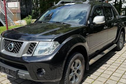 Nissan Navara 219.000 km 8.500 &euro; München 80995